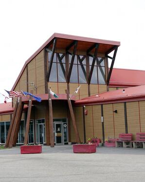 Whitecourt Interpretive Center: entrance