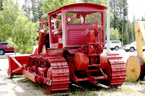 International TD18 Crawler tractor