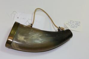 Powder horn