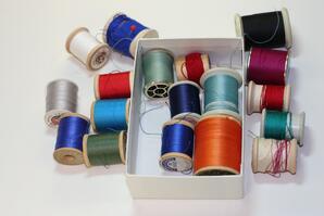 Thread spools