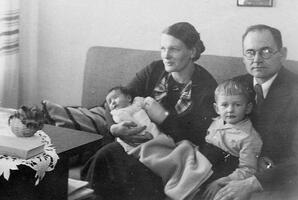New birth -  Uldis (Ollie 1935-1994) Auzins