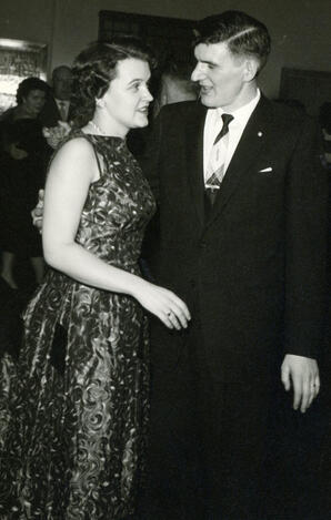 The Auzin's dancing (1)