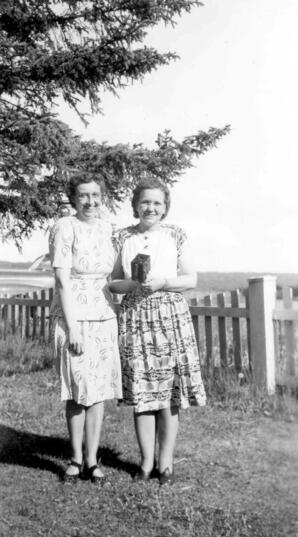 Beatrice Parr and Irene Buchholz