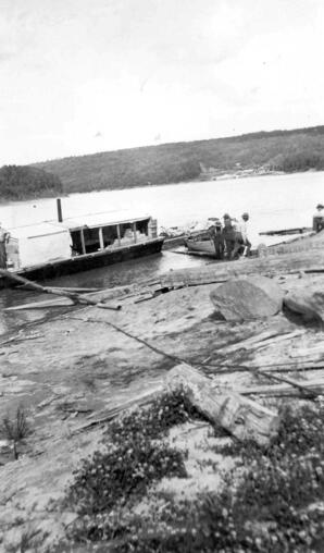 Scow - 02