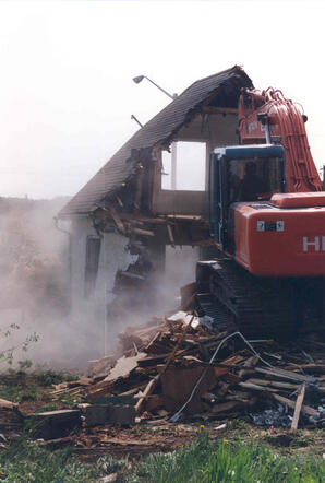 Demolishing the Bert Pary House - 02