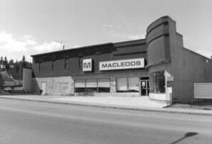 MacLeods Store - 02