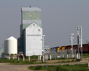 Grain Elevators, Mayerthorpe m-04