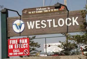 Entrance Sign to Westlock-01