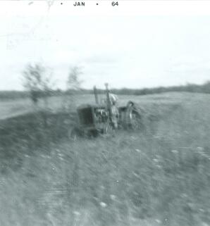 1530 McCormick Dearing Tractor
