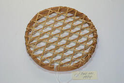 Ceylon trivet