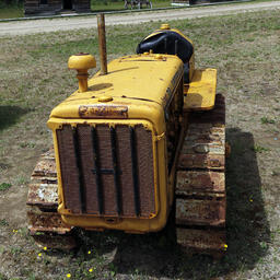 Caterpillar 2D Crawler tractor-01